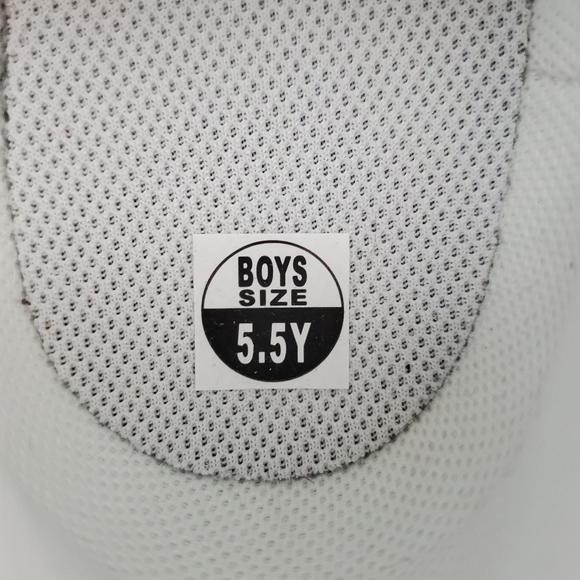 Nike Blazer Low '77 ' White Flat Pewter' DA4074-110 5.5Y Boys Only Tried On - Picture 11 of 13